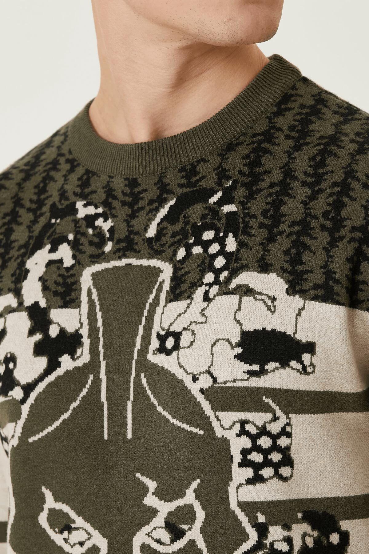 Men's Khaki Crew Neck Knitwear Sweater - Image 5