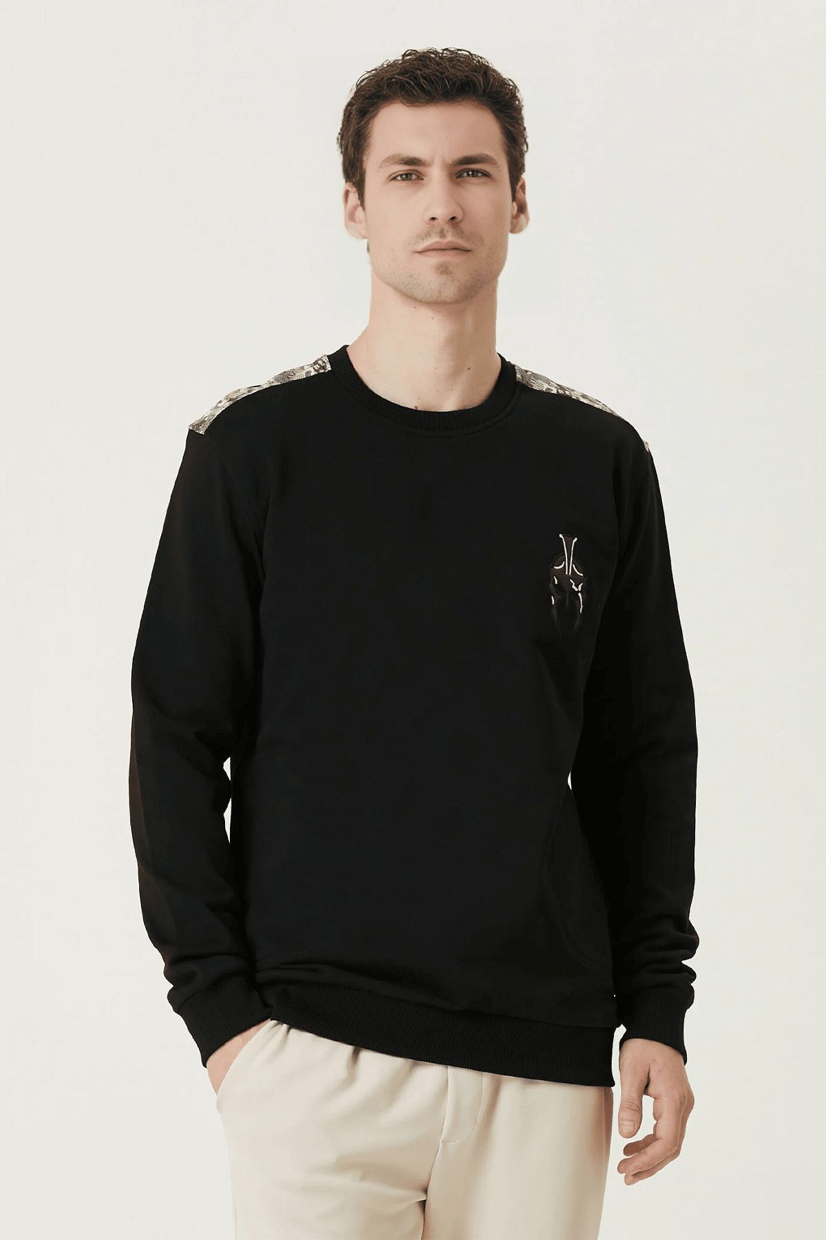 Men's Black Sweatshirt