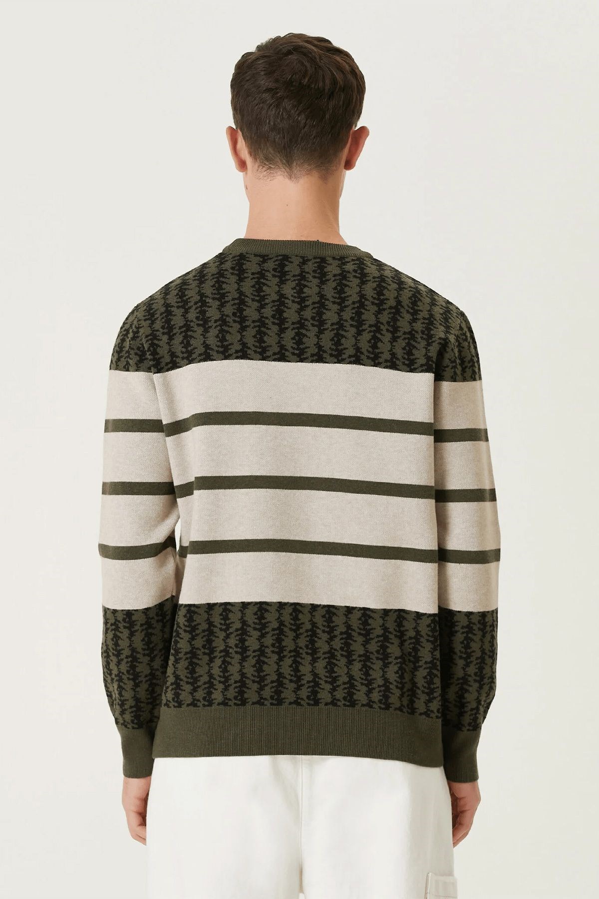 Men's Khaki Crew Neck Knitwear Sweater - Image 4